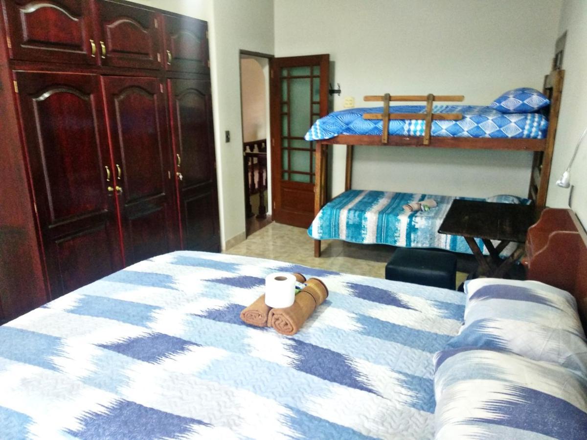 Bed and Breakfast Residencial Moroni - Alojamiento En Кочабамба Екстер'єр фото